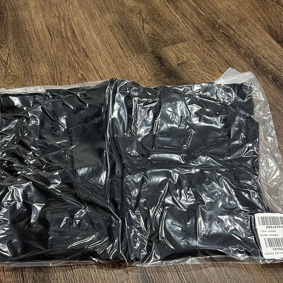 Ludlow Slim-fit unstructured suit jacket in Irish cotton-linen blend - Picture 4 of 5